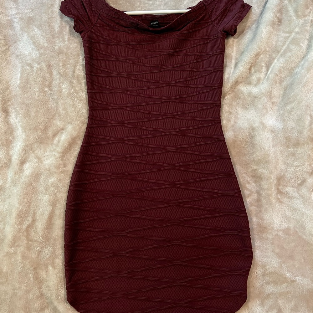 Off the shoulder bodycon formal dress